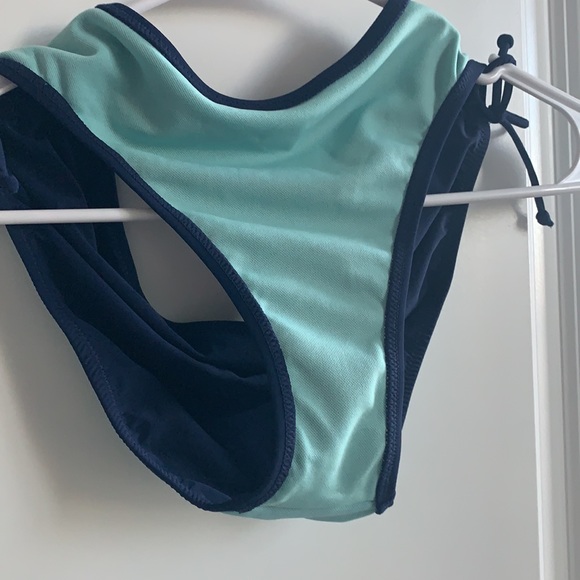 🩱 Navy Blue Swim Bottoms | Size 8 - Picture 4 of 4